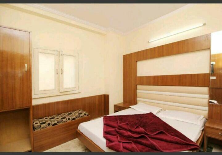 Silver Palace Hotel 뉴델리 외부 사진
