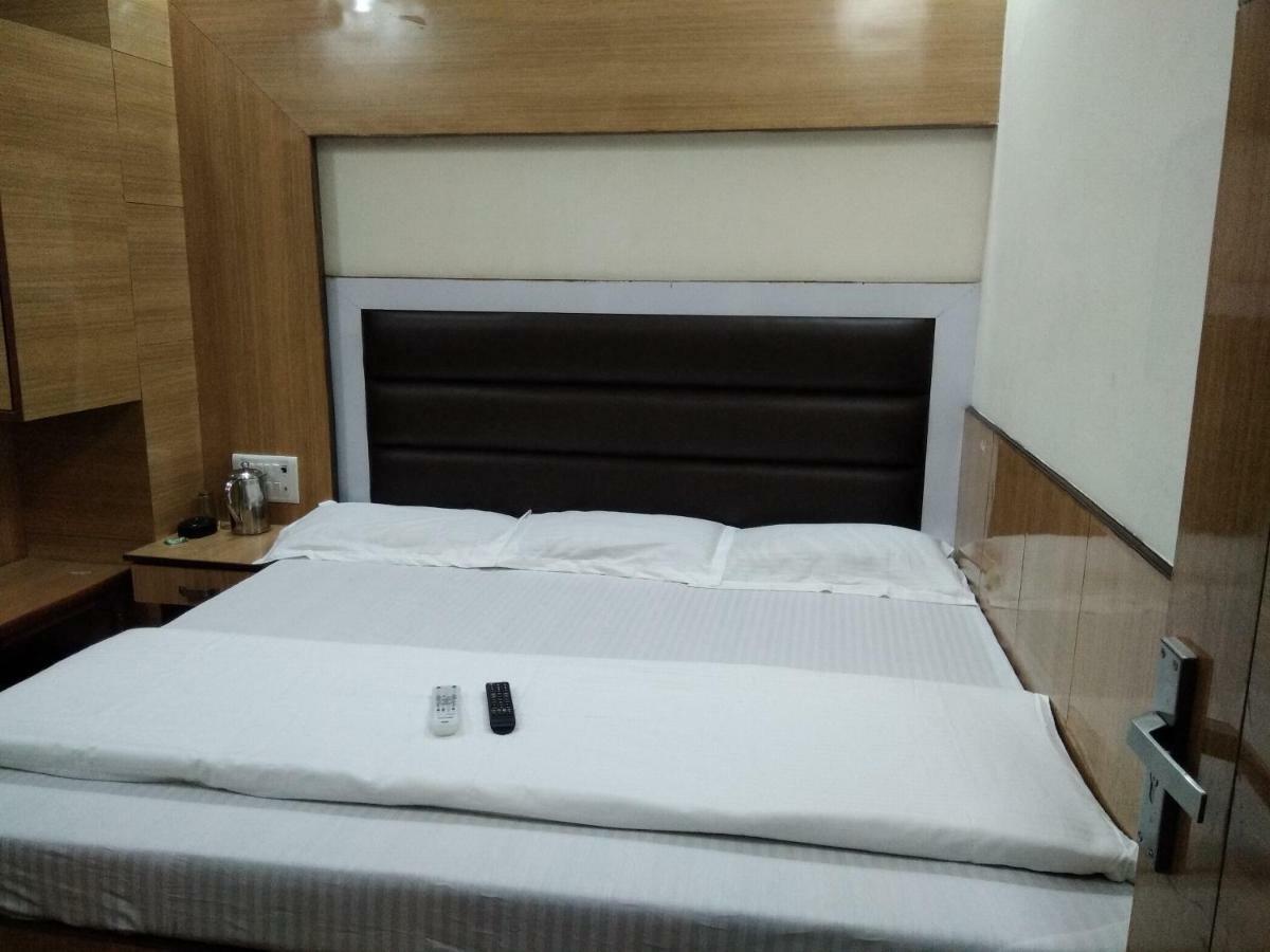 Silver Palace Hotel 뉴델리 외부 사진