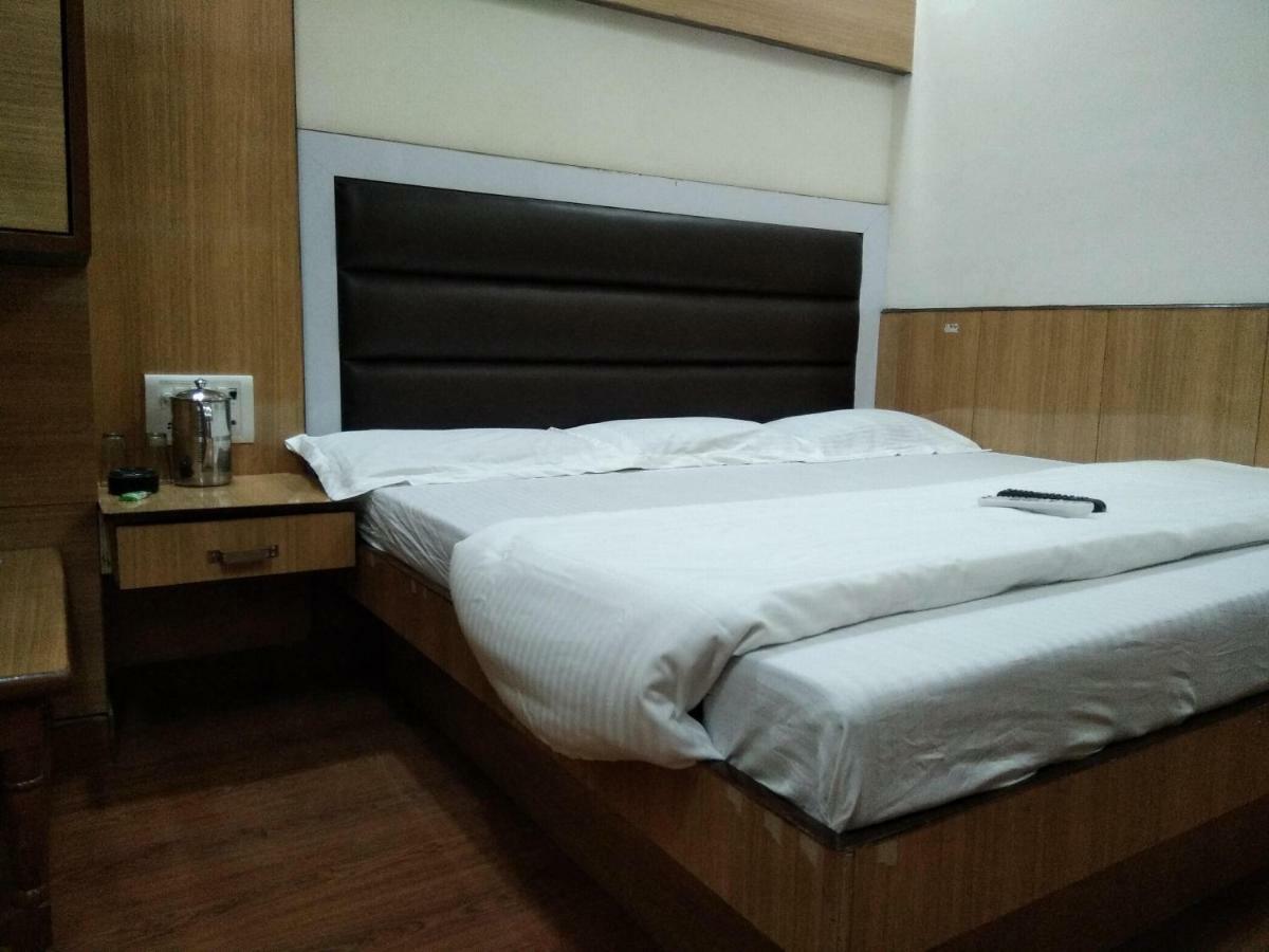Silver Palace Hotel 뉴델리 외부 사진