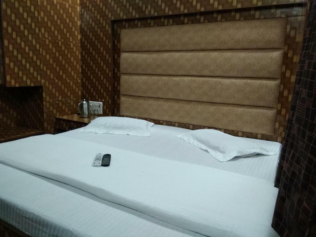 Silver Palace Hotel 뉴델리 외부 사진